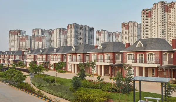 Prestige Lakeside Habitat ready apartments near Whitefield